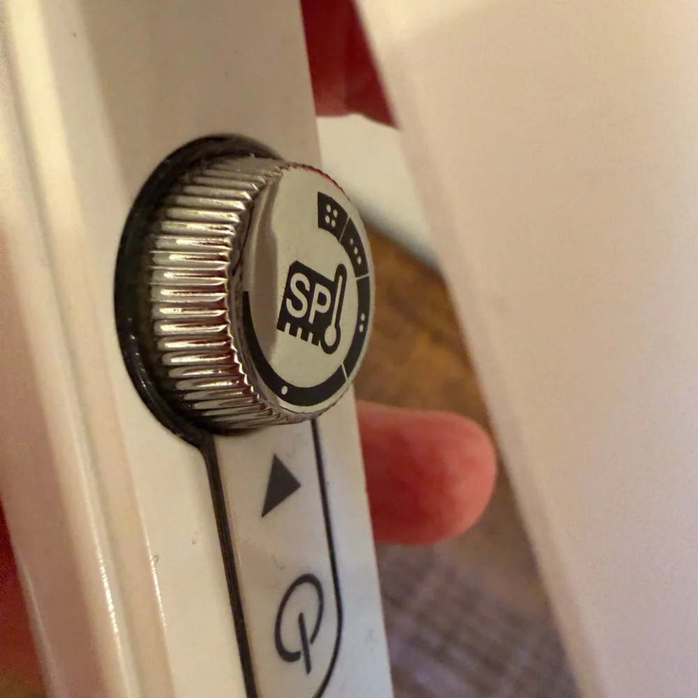 T3 White Flat Iron - Picture 4 of 5